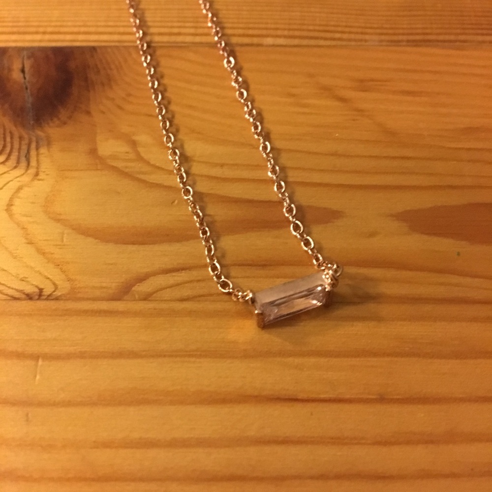 Rectangular pendant chain - Picture 4 of 4