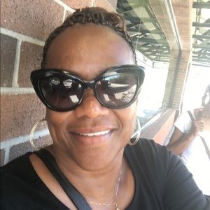 Meet your Posher, Tonya