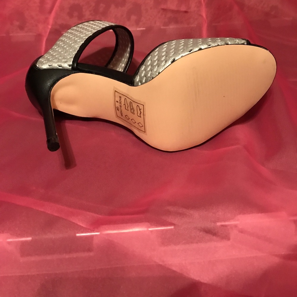 Anicka Heel - Picture 5 of 5