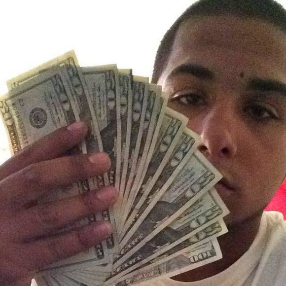 Meet your Posher, Alex - Picture 1 of 1