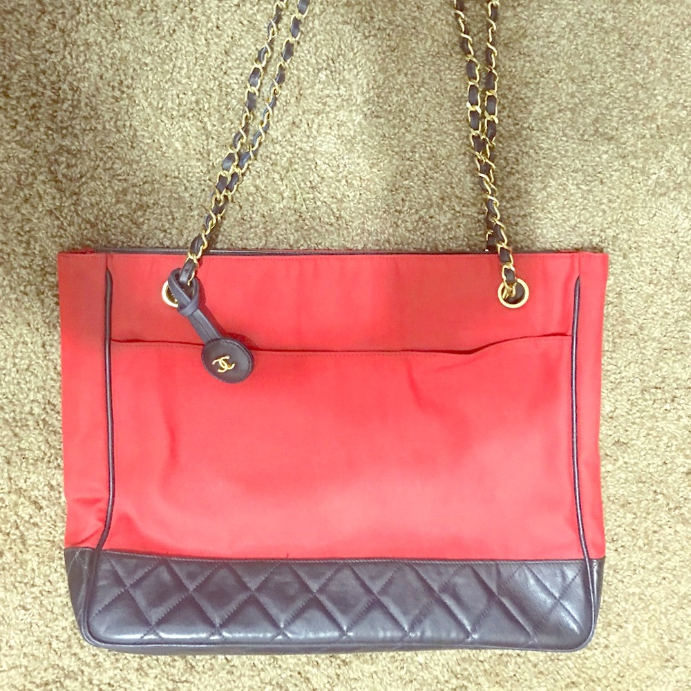 ***Authentic*** Vintage Chanel canvas leather tote