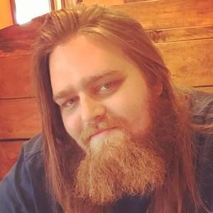 Meet your Posher, Lara