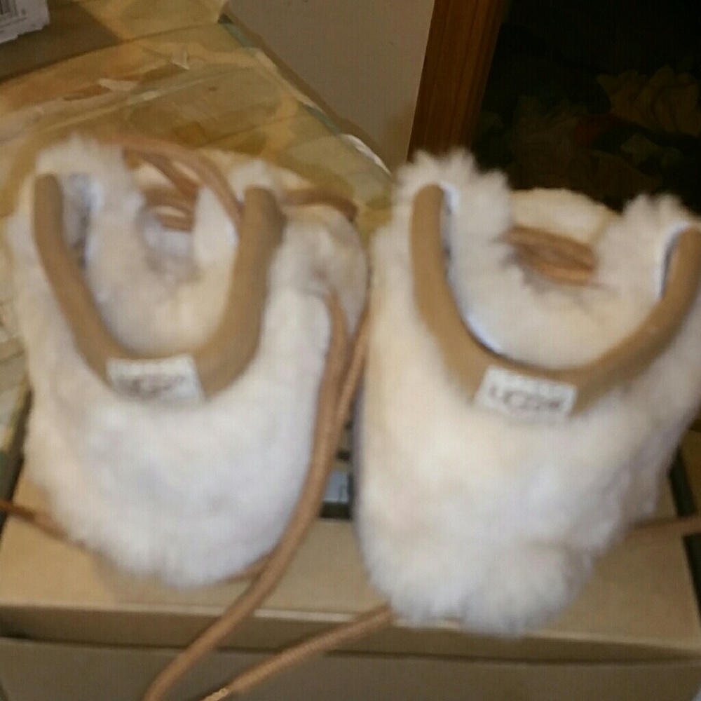 Ugg shearling shoes