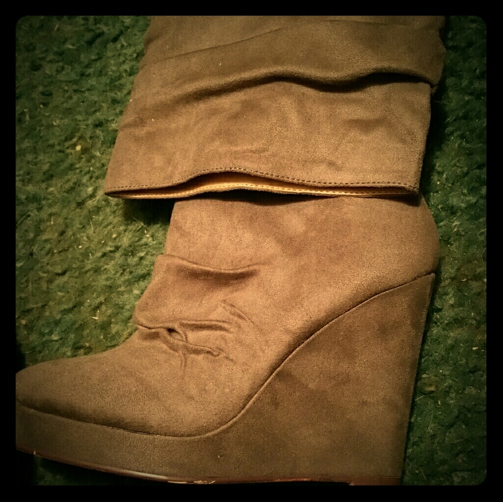 Wedge boots