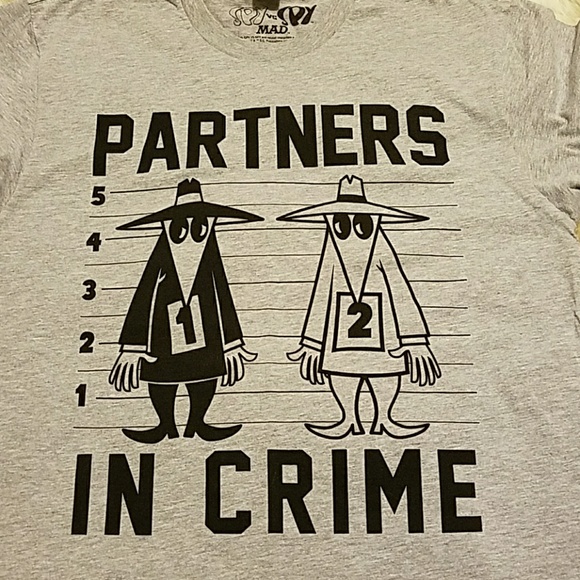 NWOT Grey "Partners In Crime" T-shirt, Spy vs Spy - Picture 1 of 5