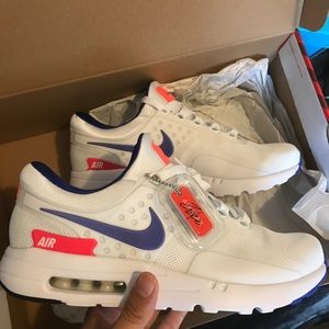 Nike Air Max Zero QS size 10
