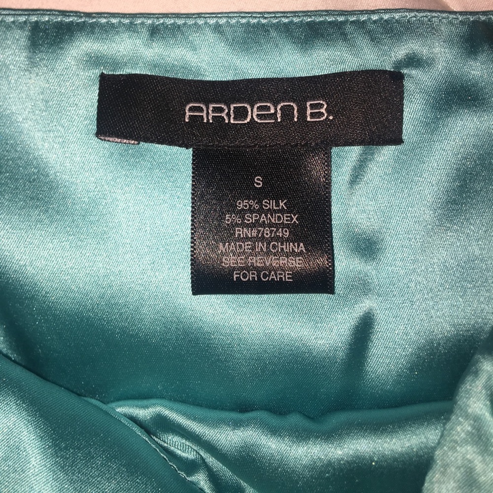 Arden B strapless top - Picture 3 of 3