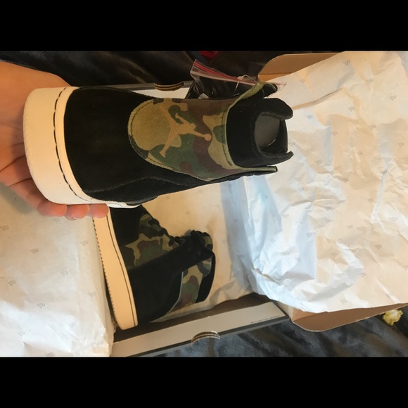 UA Yeezy Boost 350 V2 Belugas X Jordan Westbrooks - Picture 6 of 7