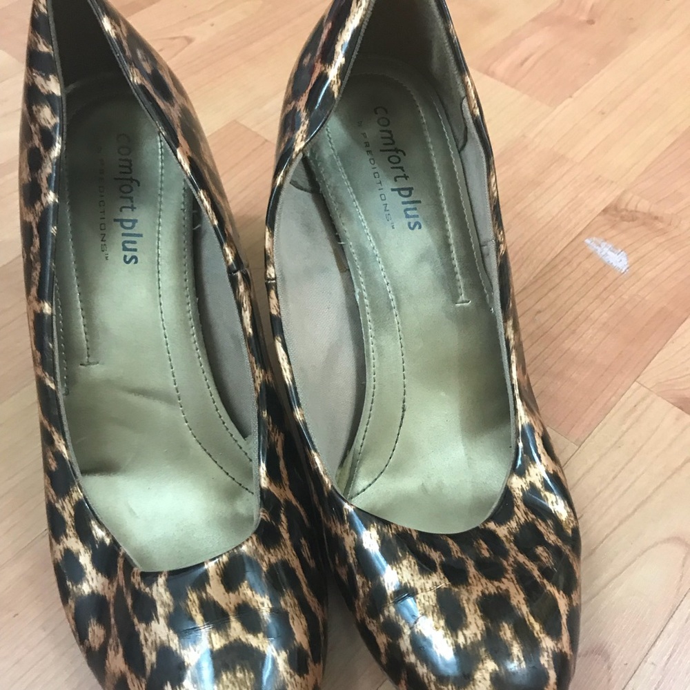 Cheetah Pumps size 10