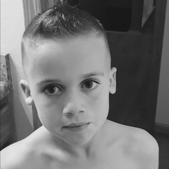 Meet your Posher, Kristin - Picture 2 of 4