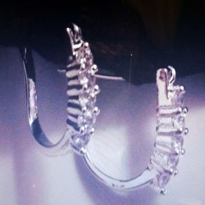 NEW Silver CZ u-hoop earrings