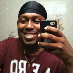 Meet your Posher, Derrick