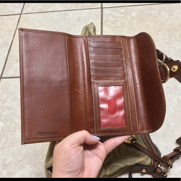 NWOT Authentic Vintage Dooney and Bourke w/ Wallet - Picture 5 of 8