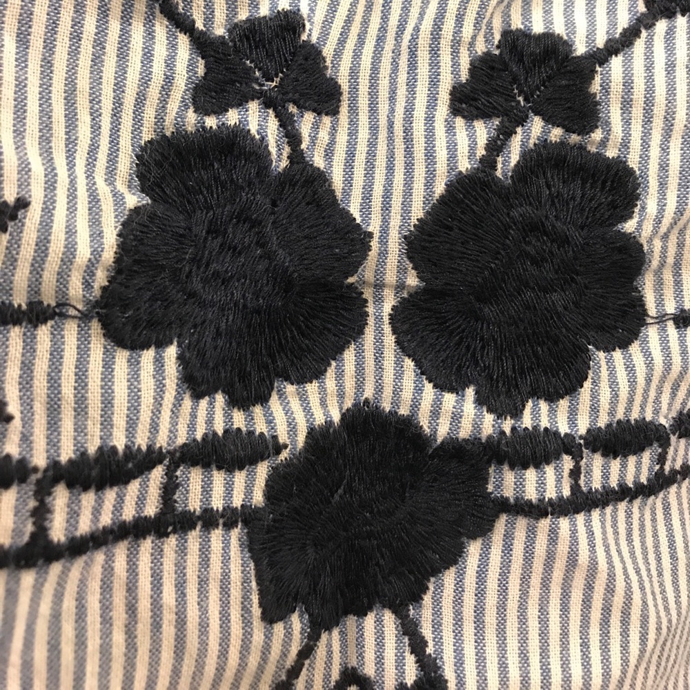 Off shoulder top - Picture 4 of 5