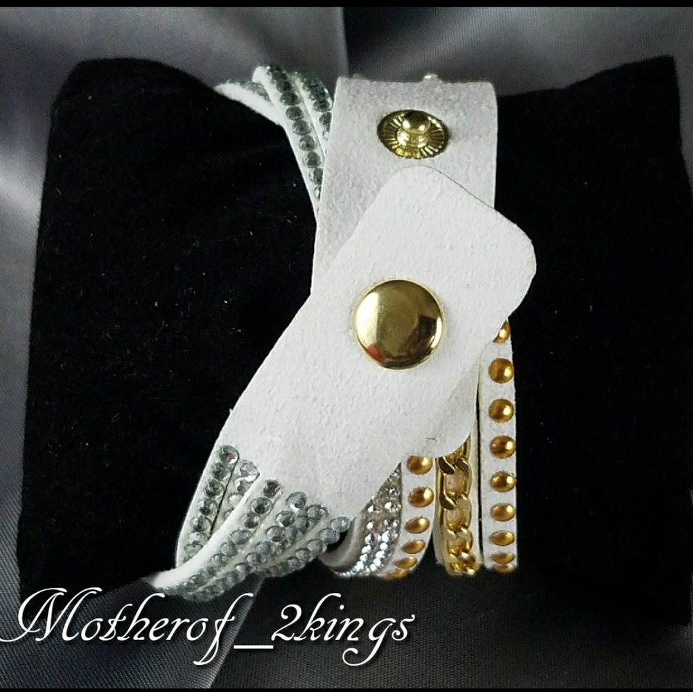 ❤🔥REDUCED🔥❤ WHITE/GOLD  "WRAP" WATCH - Picture 4 of 4
