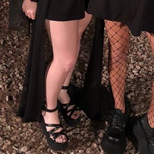 Steve Madden black Flatforms