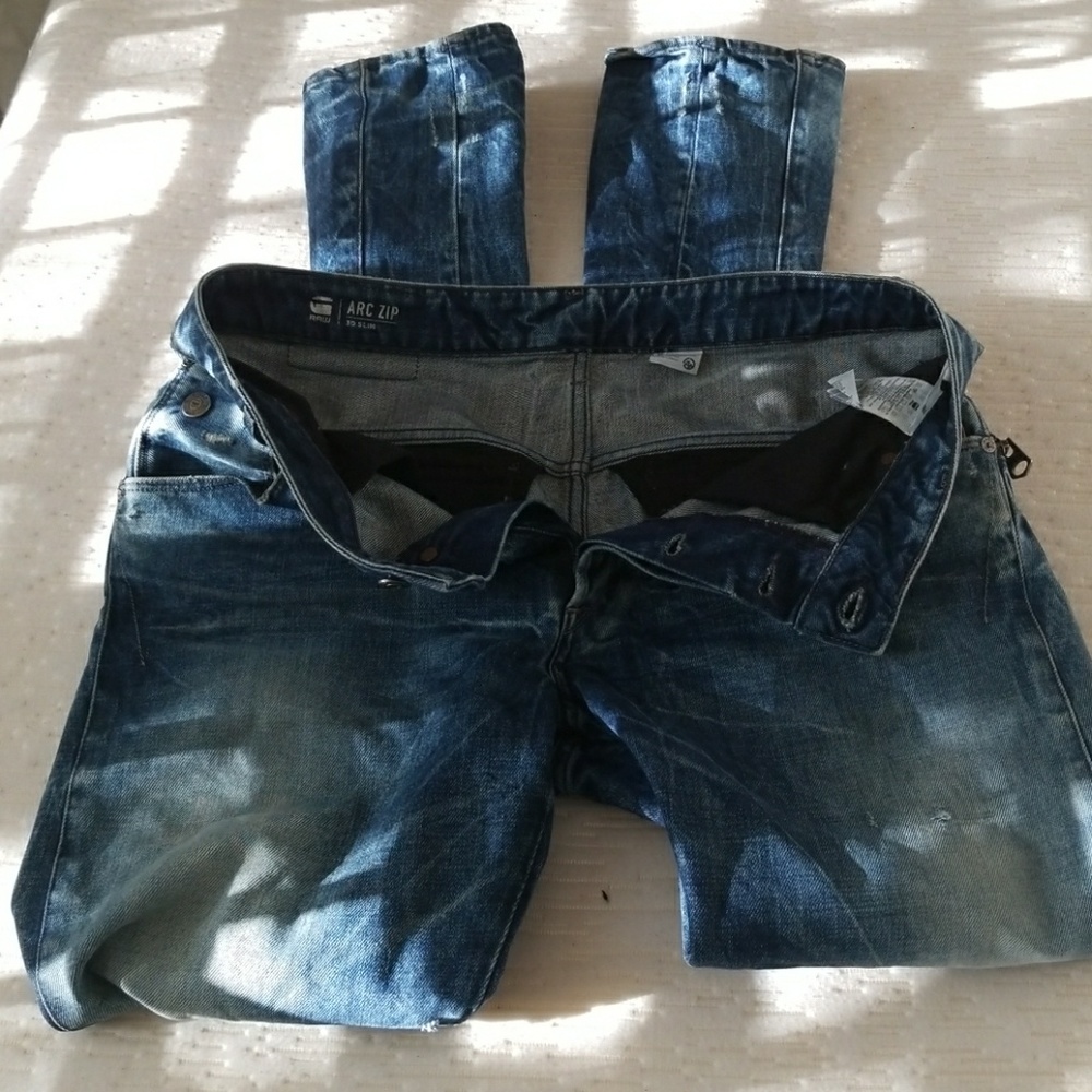 100% G STAR RAW Slim/Straight Fitted Jeans