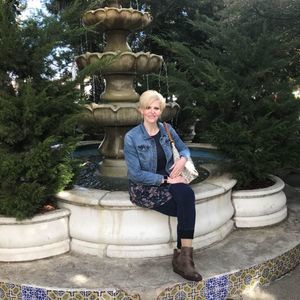 Meet your Posher, Deborah