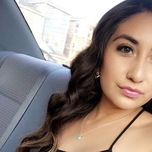 Meet your Posher, Sienna