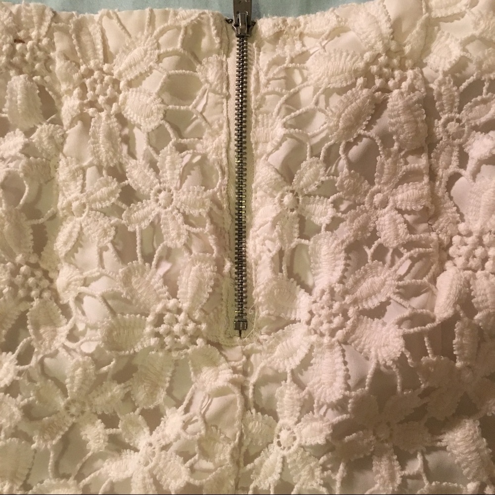 Hollister lace shorts - Picture 5 of 8