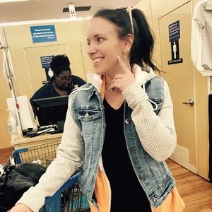 Meet your Posher, Danielle