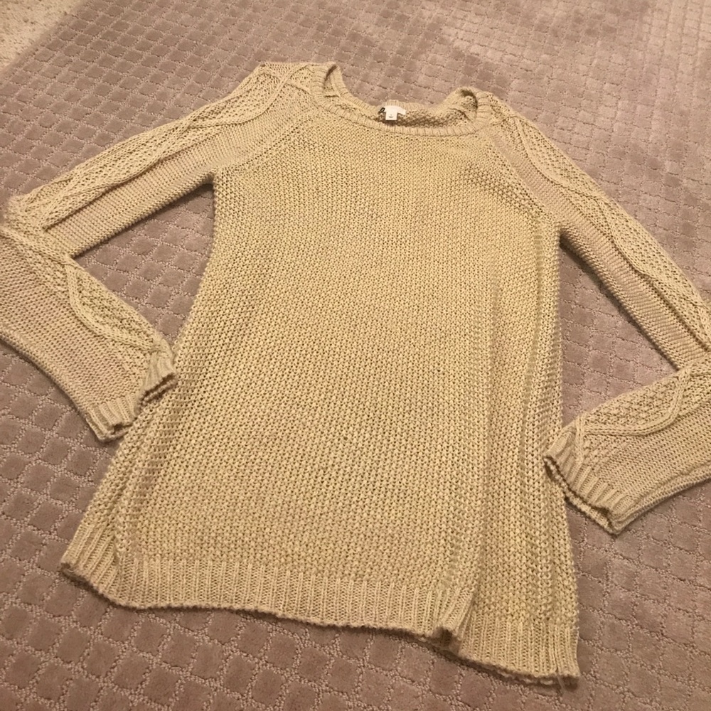 Faded yellow knit sweater