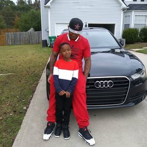 Meet your Posher, Carlos