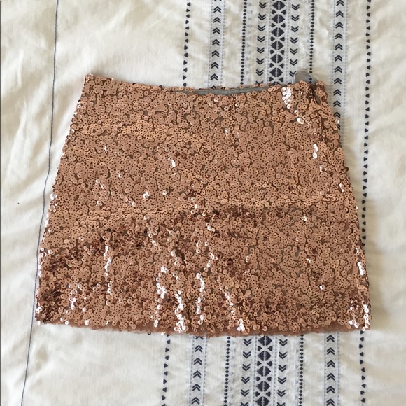 New or 95%new Clothing on sale - Picture 1 of 8
