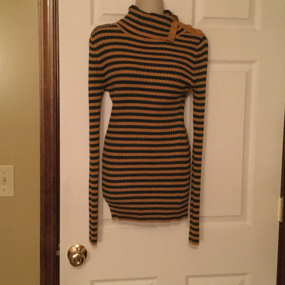 Mossimo Supply turtleneck sweater - Picture 1 of 4