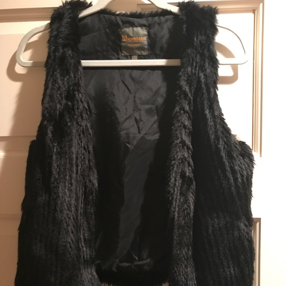 Black faux fur vest