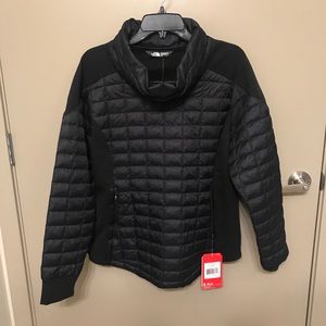 New with tags the North Face jacket Thermaball