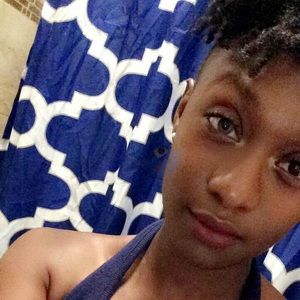 Meet your Posher, Deborah