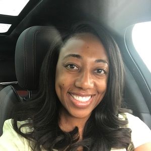 Meet your Posher, Lauren