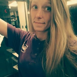 Meet your Posher, Candace