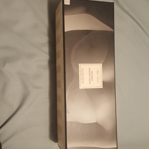 Invisible shaping uplift bra. - Picture 2 of 3