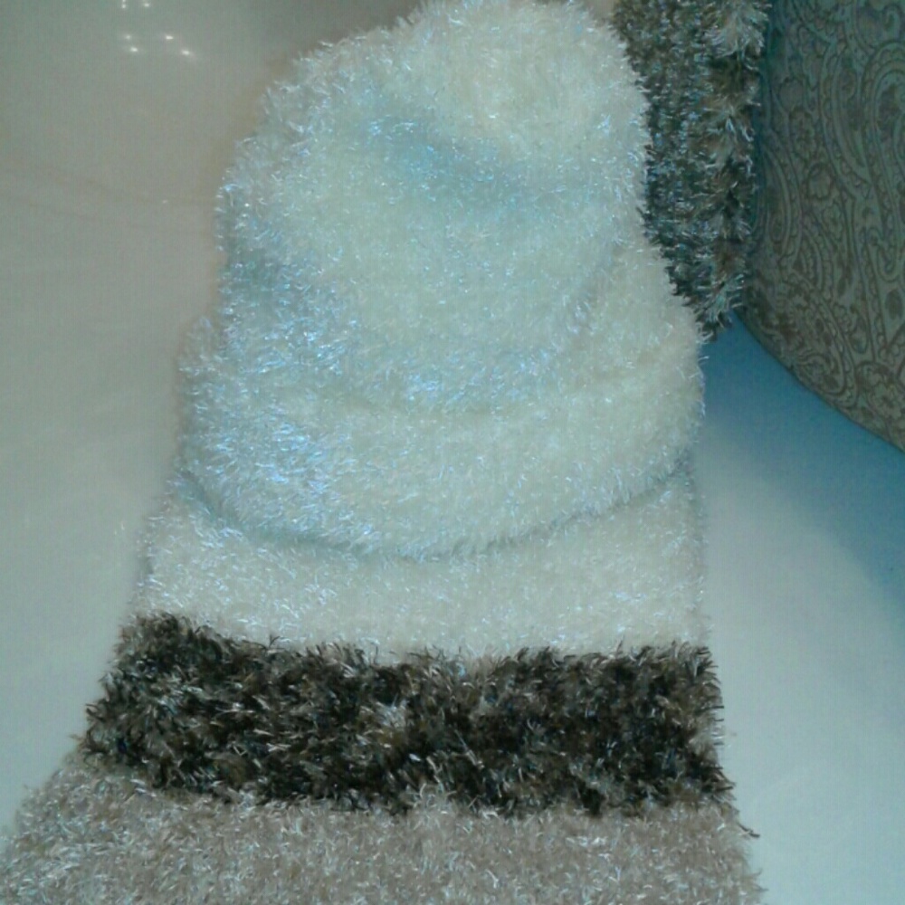 Scarf - Picture 5 of 5