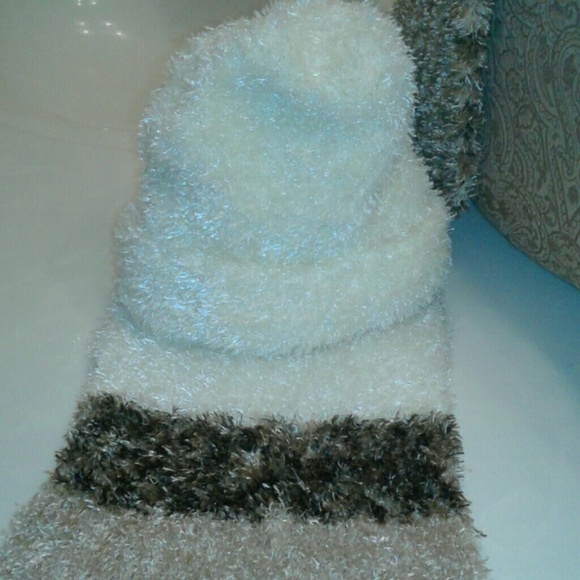 Scarf - Picture 5 of 5