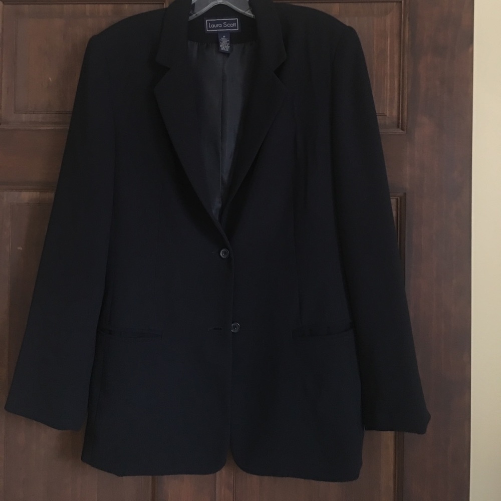 Laura Scott black profesional blazer