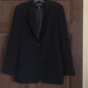 Laura Scott black profesional blazer