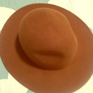 H&M Divided brown felt hat