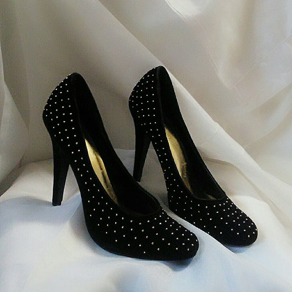 F24 Fahrenheit heels