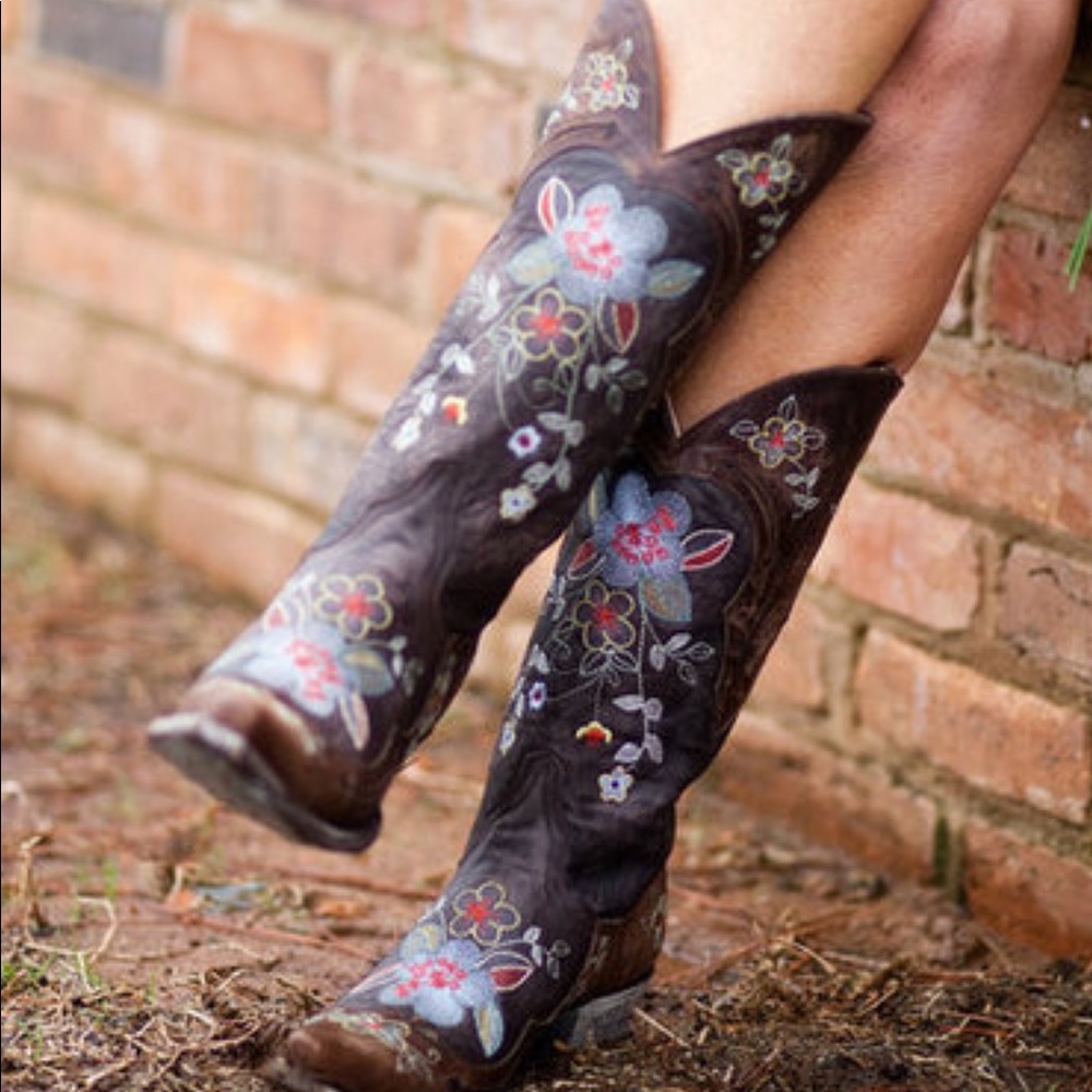 Old Gringo Bonnie embroidered cowgirl boots