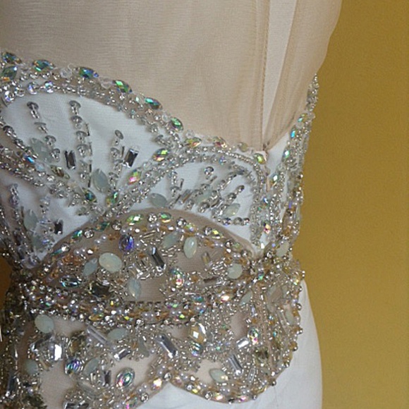 NEW Gown Party Prom Evening Long Off White Dress - Picture 5 of 5