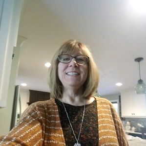 Meet your Posher, Connie