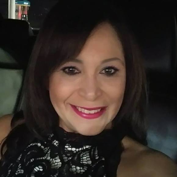 Meet your Posher, Connie - Picture 1 of 1