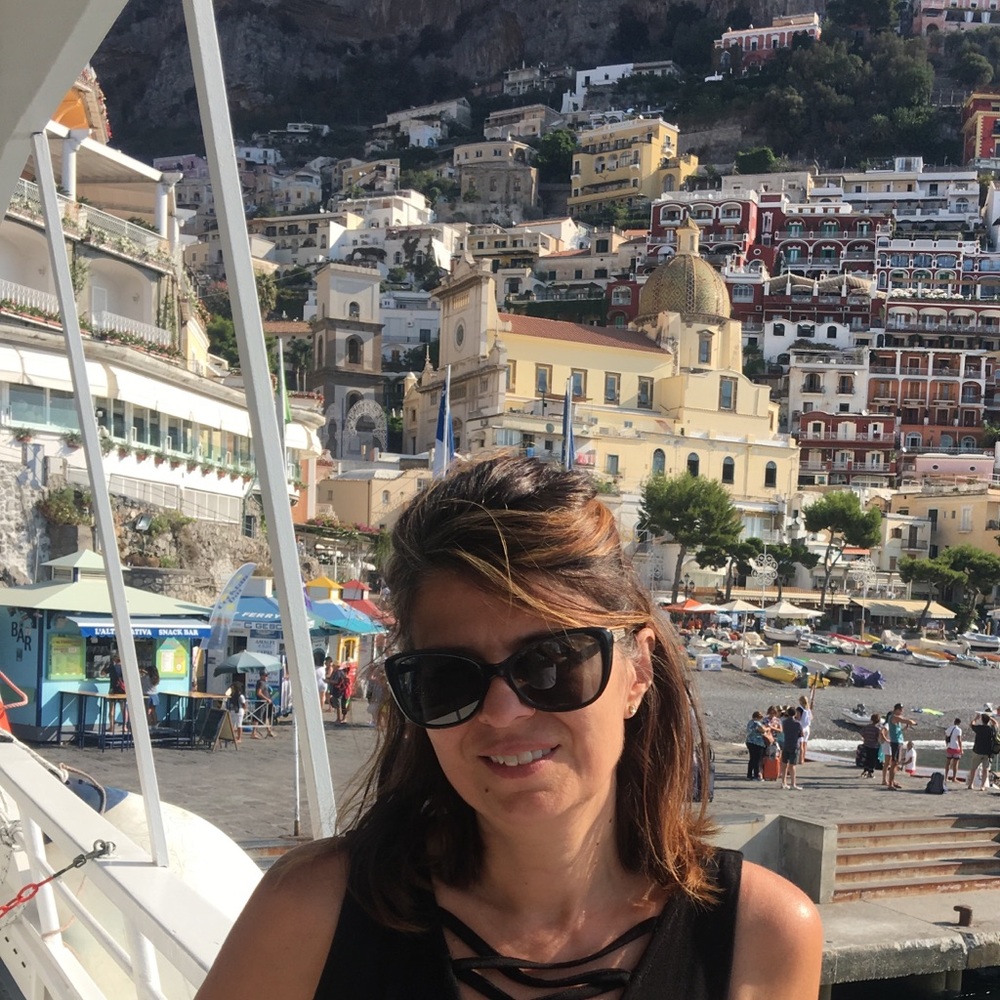 Meet your Posher, Yiota