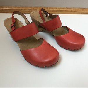 Dansko Thea Coral 40