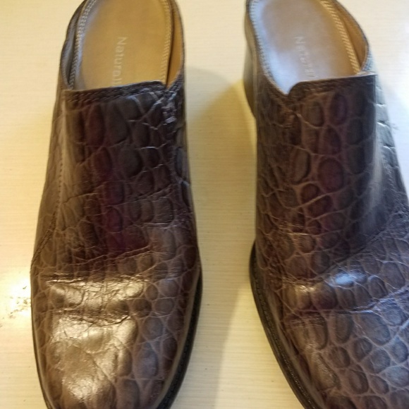 Shoes - Picture 1 of 2
