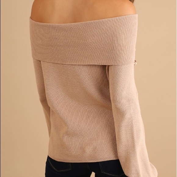 LAST DAY MAKE OFFER❗️NWT Off the Shoulder Sweater - Picture 3 of 7