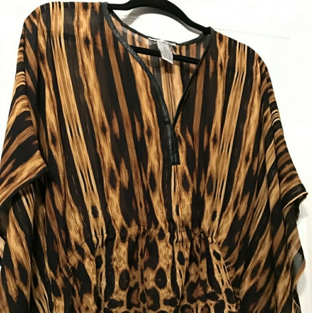 Womens loose fitting top